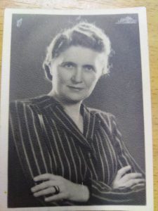 l. kiss ibolya pszcihiáter és író