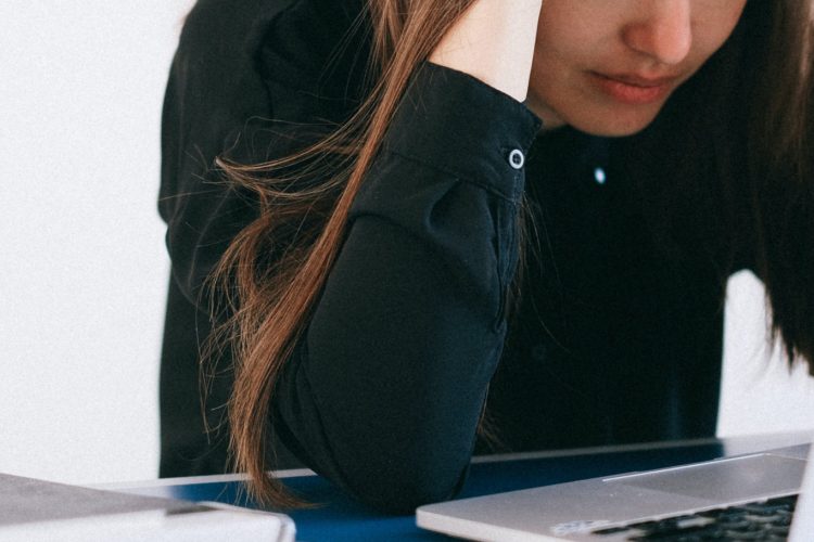a nők és lányok elleni cybererőszak